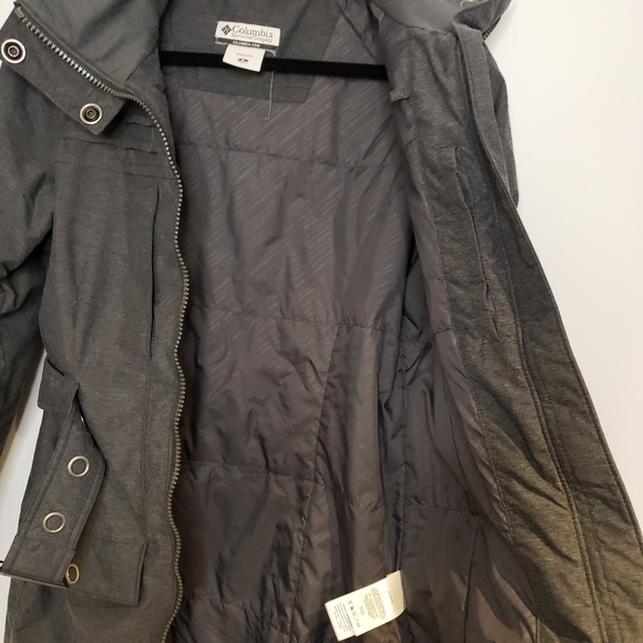Columbia Women's Omni-Shield Winter Coat - Picture 9 of 12